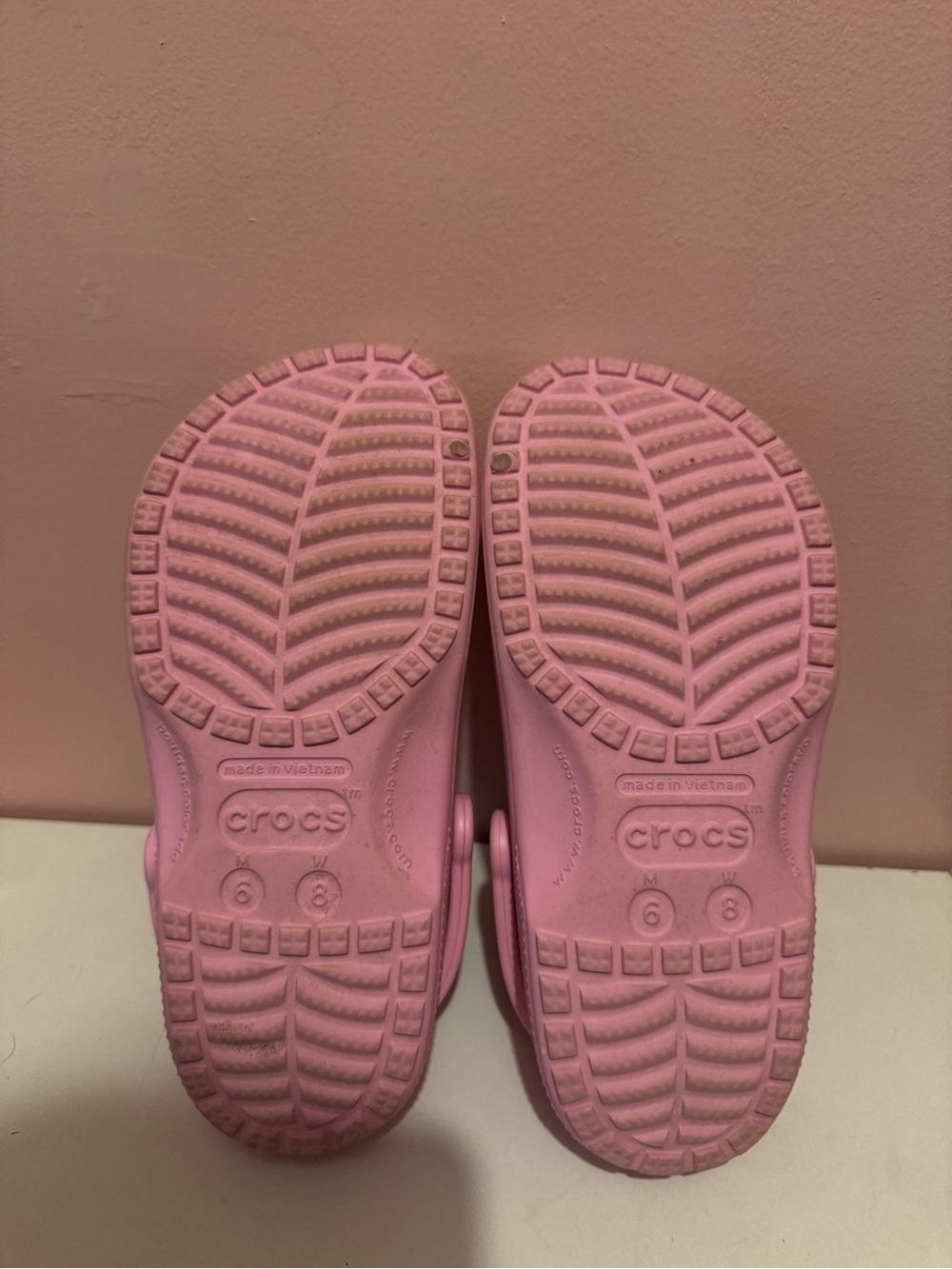 Pink crocs - Picture 2 of 2